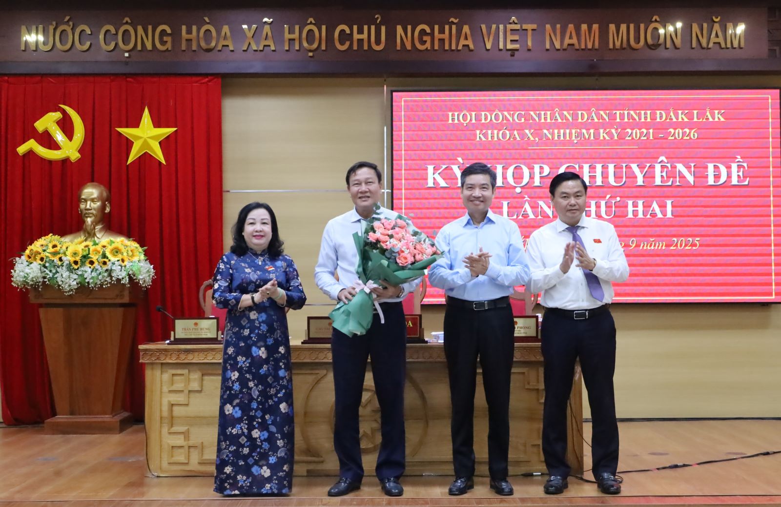 Bầu bổ sung đồng chí Từ Thái Giang giữ chức Phó Chủ tịch HĐND tỉnh Đắk Lắk khóa X, nhiệm kỳ 2021- 2026